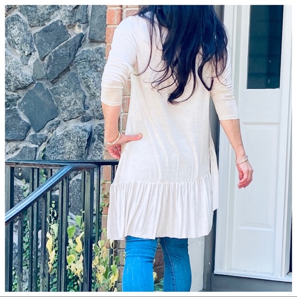 Pretty asymmetrical hem ruffle hem linen tunic top - Picture 2 of 6